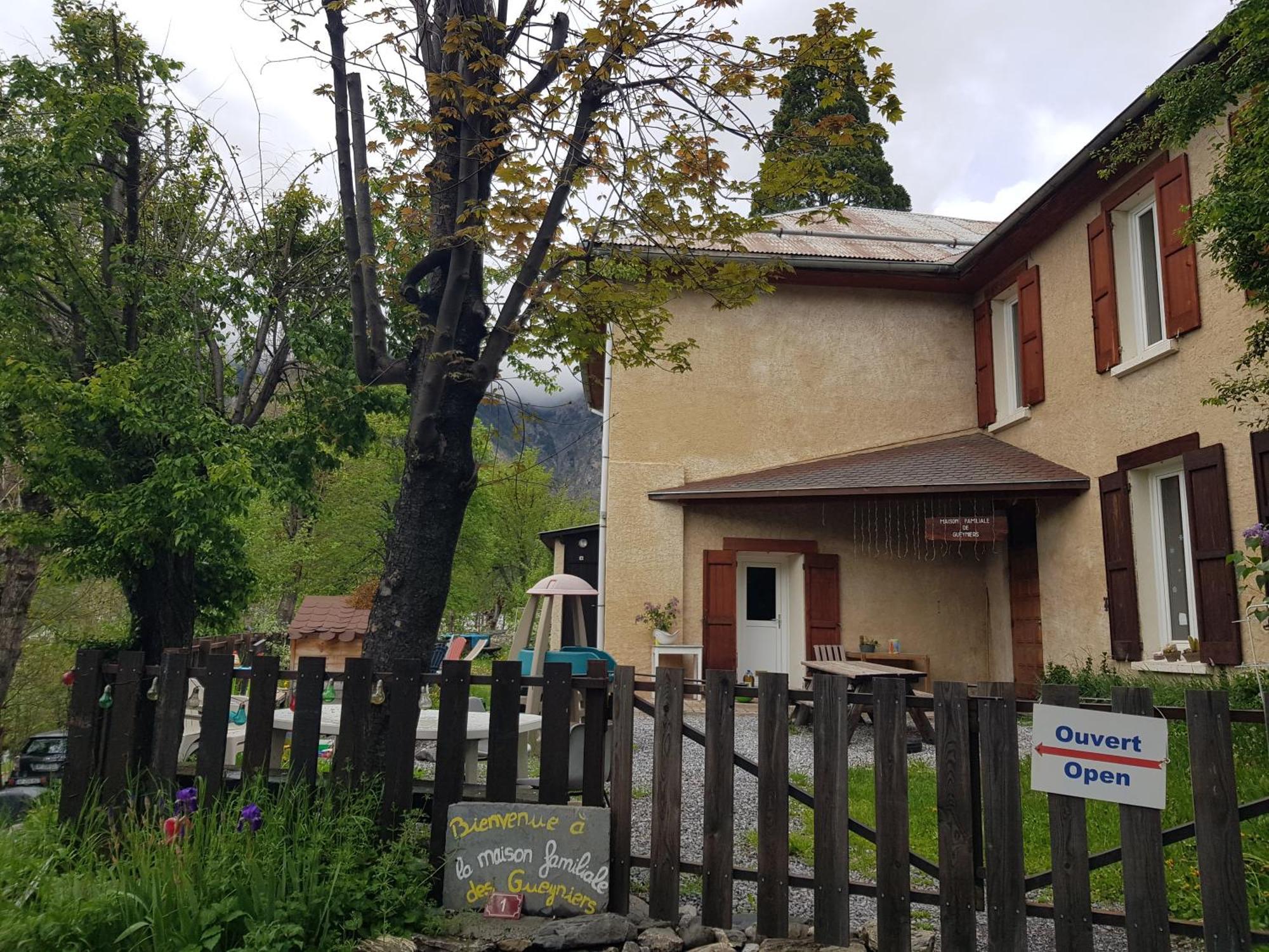 Maison Familiale Des Gueyniers Jausiers Zewnętrze zdjęcie